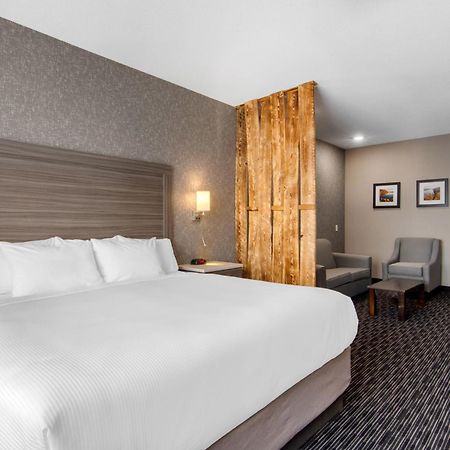 Comfort Inn & Suites North Battleford Bagian luar foto