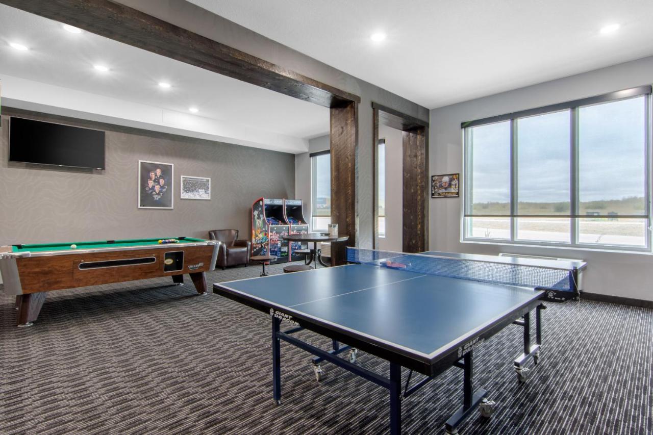 Comfort Inn & Suites North Battleford Bagian luar foto