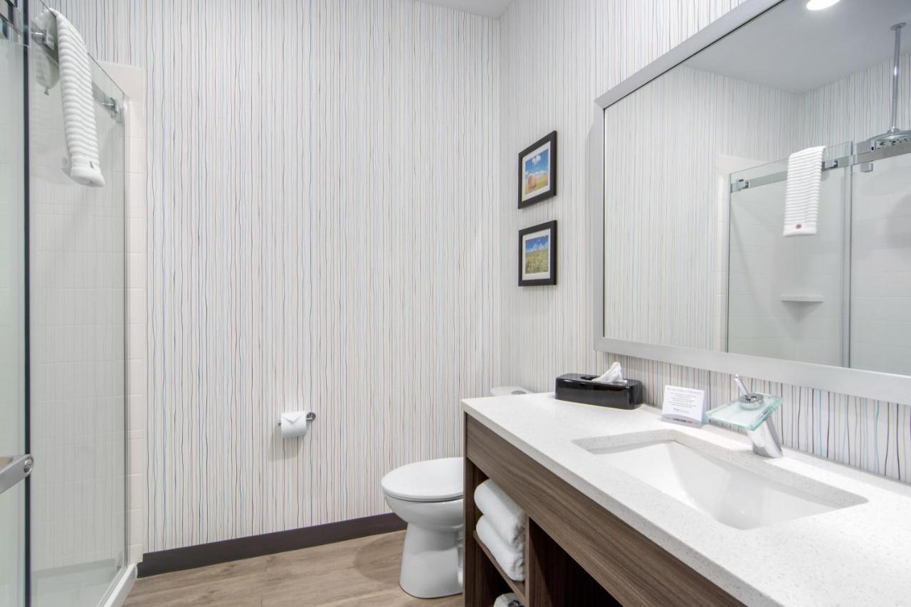 Comfort Inn & Suites North Battleford Bagian luar foto